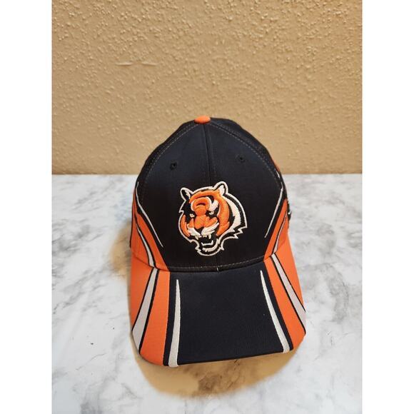 NFL Reebok Authentic Sideline Cincinnati Bengals Flexfit Hat‎ - Picture 1 of 7
